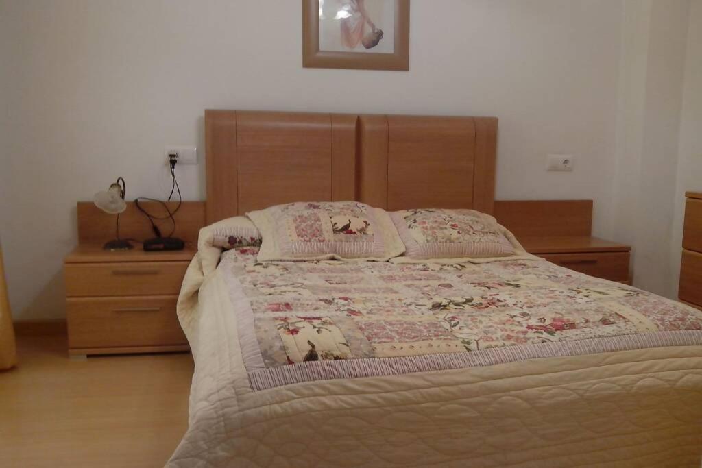 Bonito apartamento de 3 hab. con jardín Rosas Exterior foto