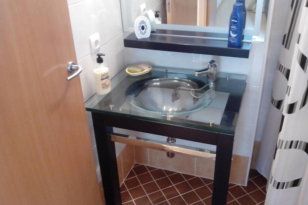 Bonito apartamento de 3 hab. con jardín Rosas Exterior foto