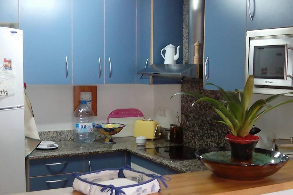 Bonito apartamento de 3 hab. con jardín Rosas Exterior foto